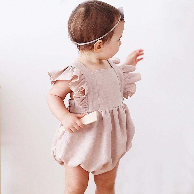 رومبير صيفي للبنات الرضع بلون  - مراجعة Baby Summer Linen Sleeveless Jumpsuit وسعره